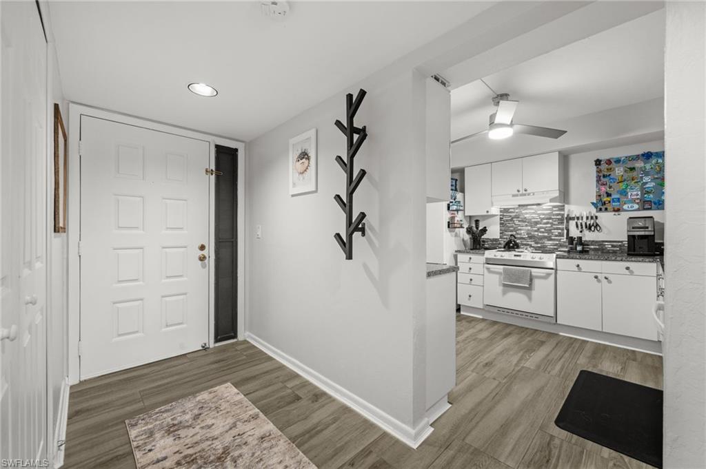 2069 W Lakeview Blvd 5 Property Photo 6