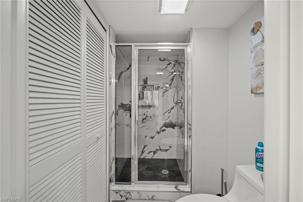 2069 W Lakeview Blvd 5 Property Photo 21