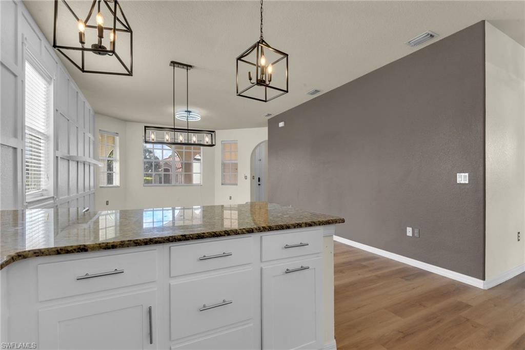 11258 Coimbra Ln Property Photo 9