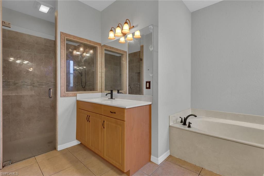 11258 Coimbra Ln Property Photo 16