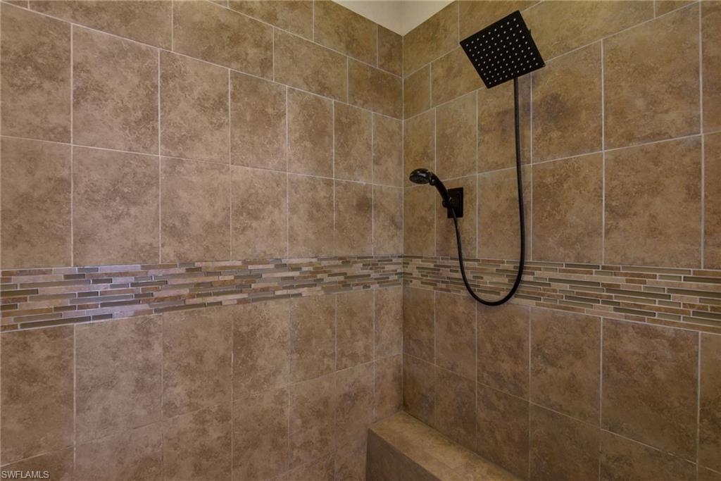 11258 Coimbra Ln Property Photo 17