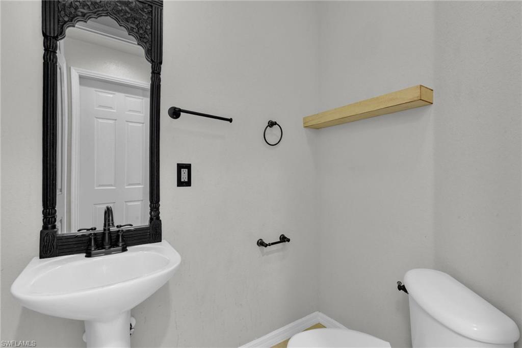 11258 Coimbra Ln Property Photo 20