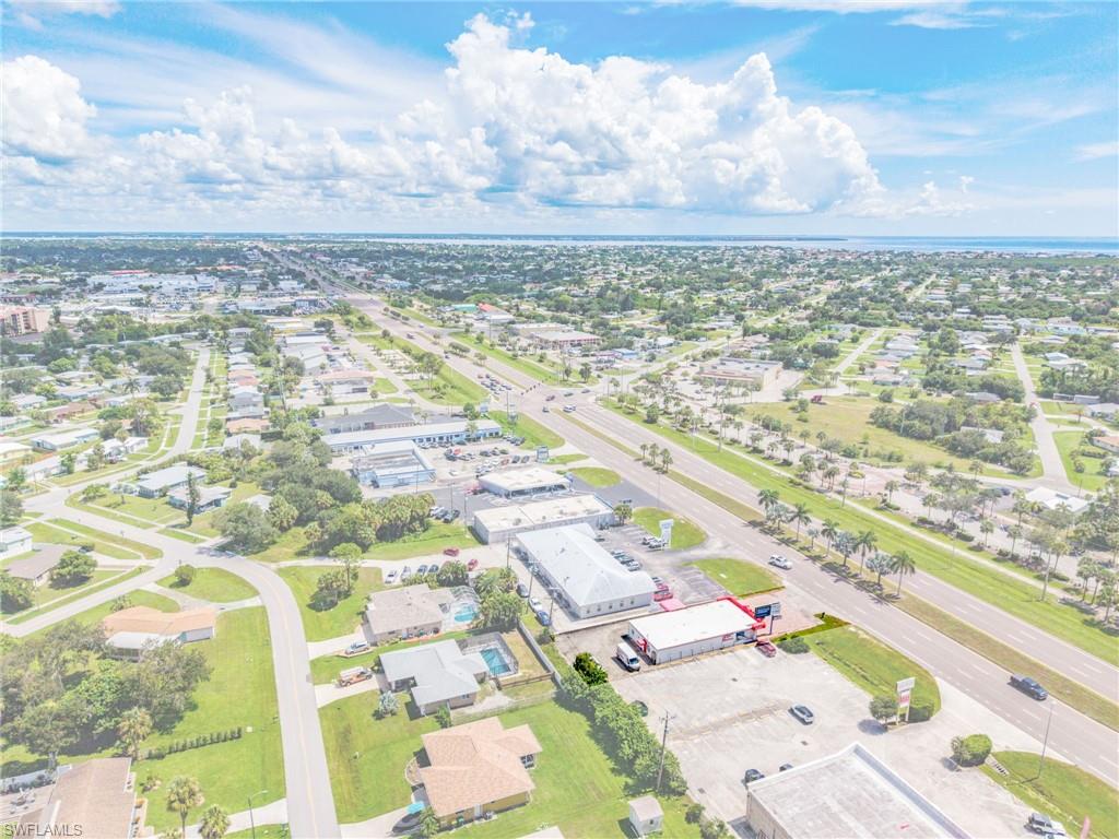 2842 Tamiami Trl Property Photo 6