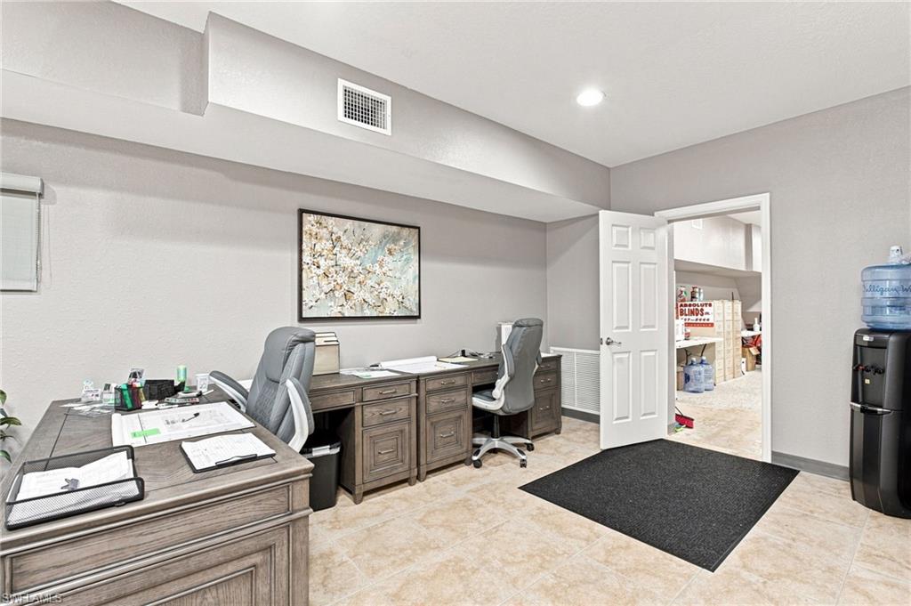 2842 Tamiami Trl Property Photo 14