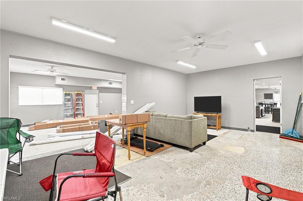 2842 Tamiami Trl Property Photo 25