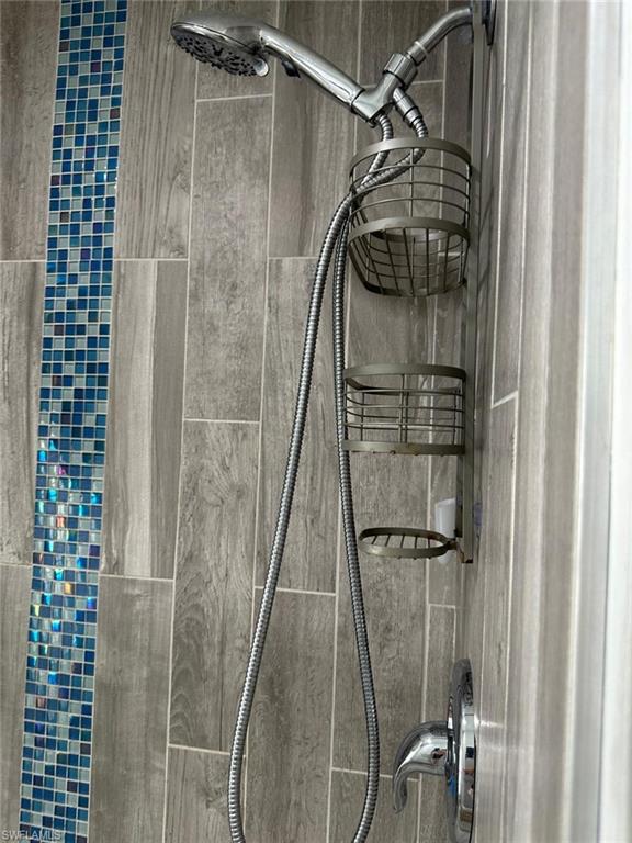 3933 Sw 25th Pl Property Photo 6