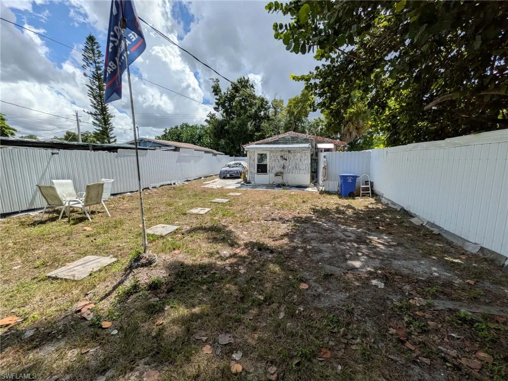 2343 Canal St Property Photo 4