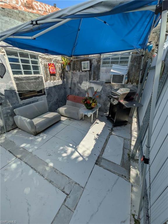 2343 Canal St Property Photo 10