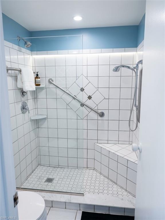 1900 Clifford St 701a Property Photo 9