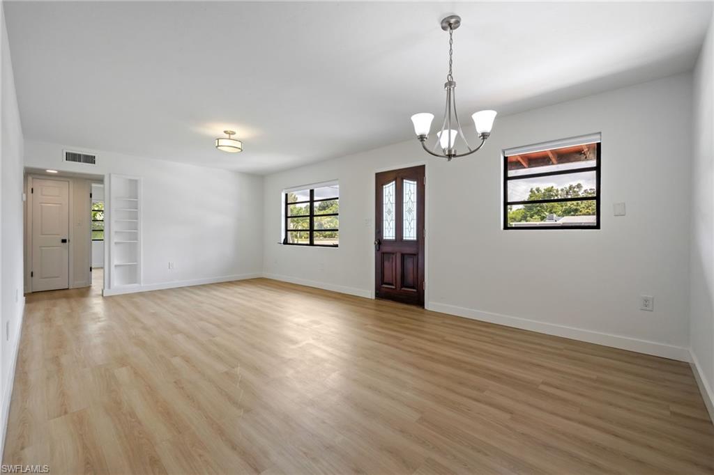 1575 Grace Ave Property Photo 10
