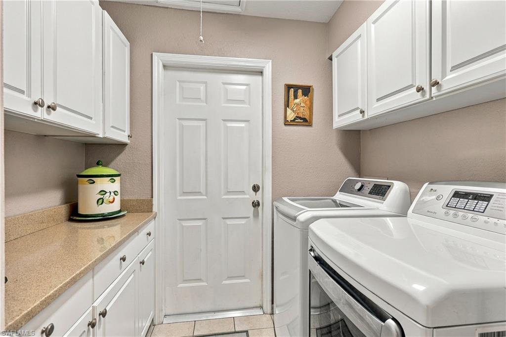1131 Nw 28th Pl Property Photo 23