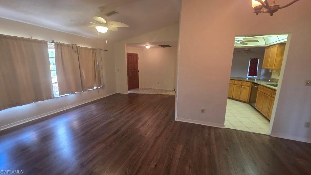 137 Dania Cir Property Photo 4