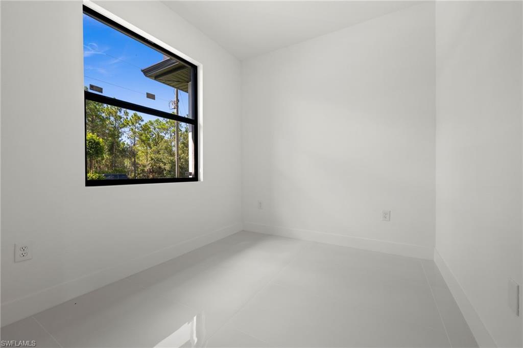 843 Bianca Ave S Property Photo 27
