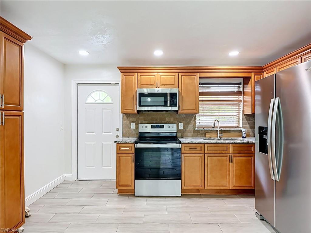 1400 Billie St Property Photo 6