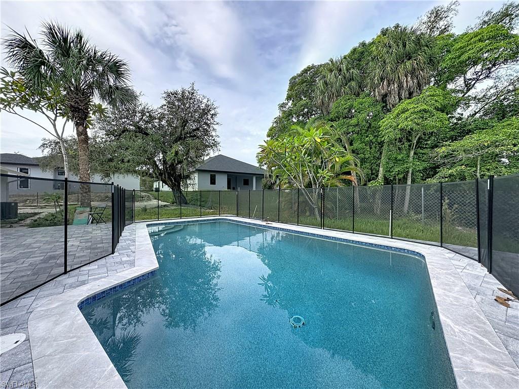 1400 Billie St Property Photo 27