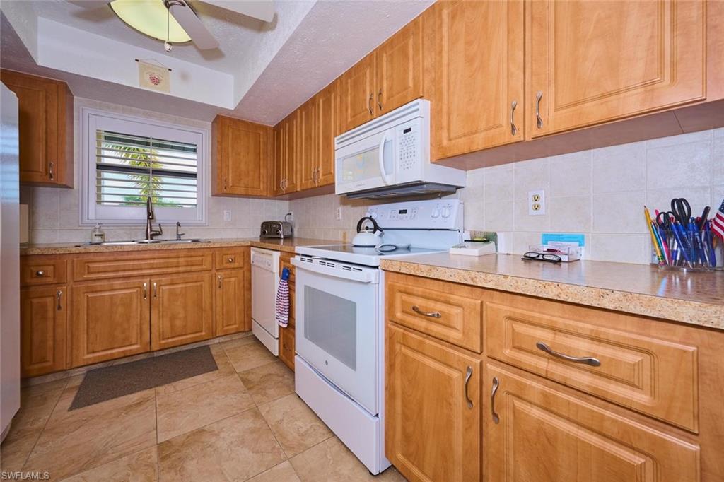 4515 Country Club Blvd 205 Property Photo 6
