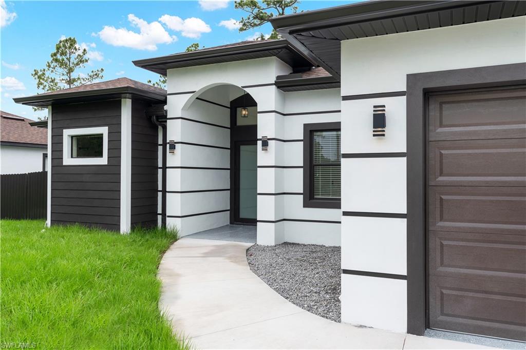 1049 Merry St E Property Photo 5
