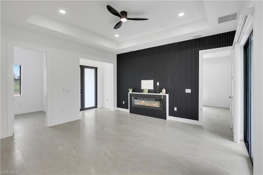 1049 Merry St E Property Photo 12