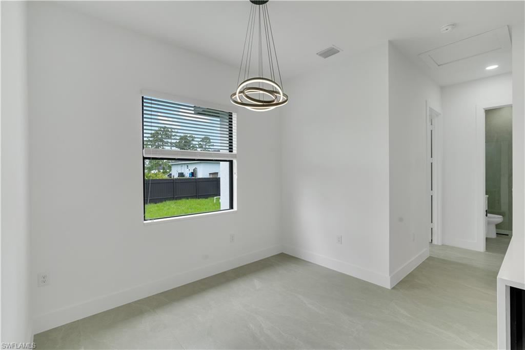 1049 Merry St E Property Photo 14