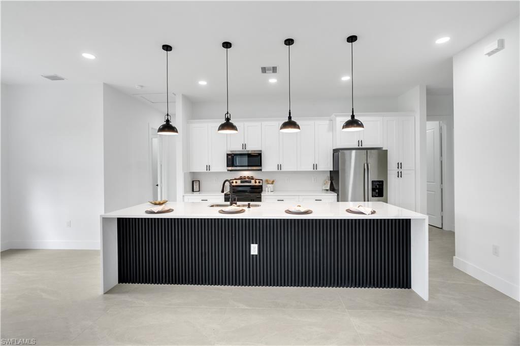 1049 Merry St E Property Photo 15