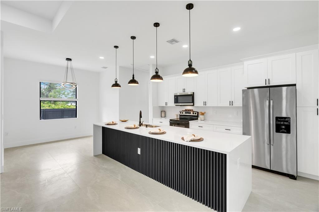 1049 Merry St E Property Photo 16