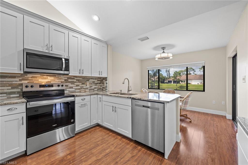 16928 Villas Sq Property Photo 8