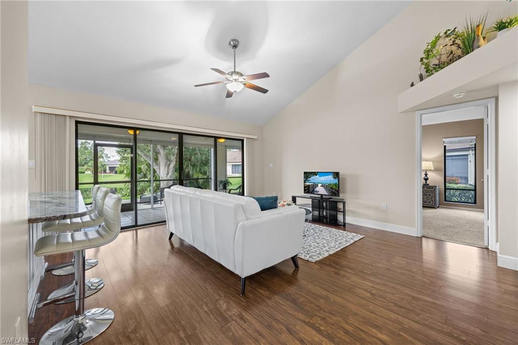 16928 Villas Sq Property Photo 13