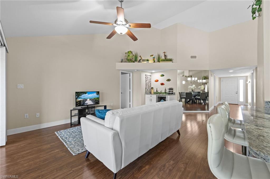 16928 Villas Sq Property Photo 15