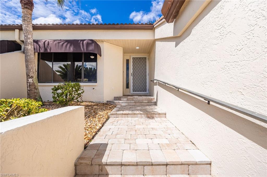 16928 Villas Sq Property Photo 39