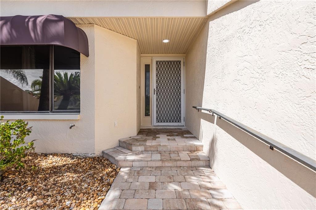 16928 Villas Sq Property Photo 40