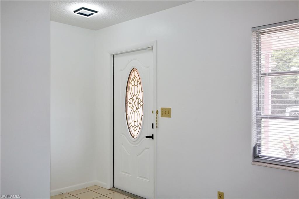 120 E Lake Dr Property Photo 5