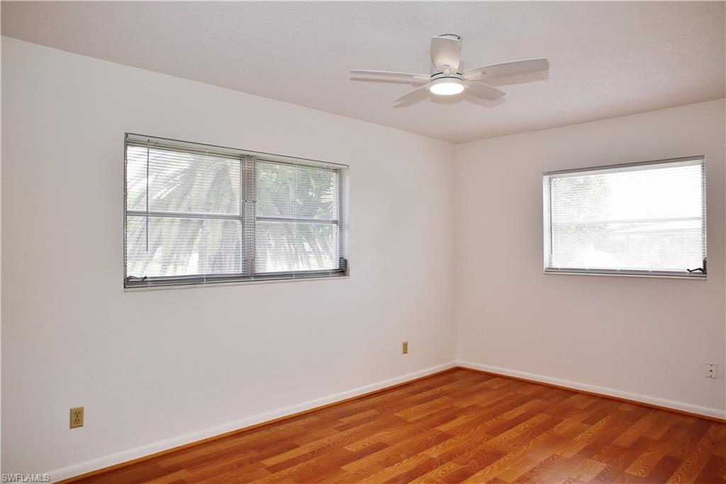 120 E Lake Dr Property Photo 15