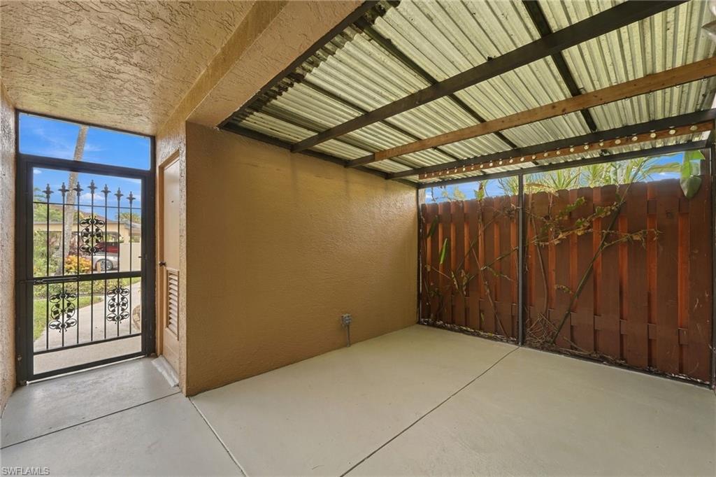 15477 Admiralty Cir 4 Property Photo 37