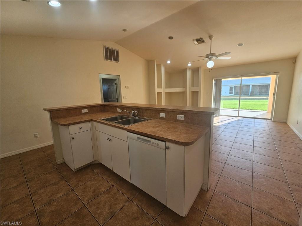 4526 Santa Barbara Blvd Property Photo 7