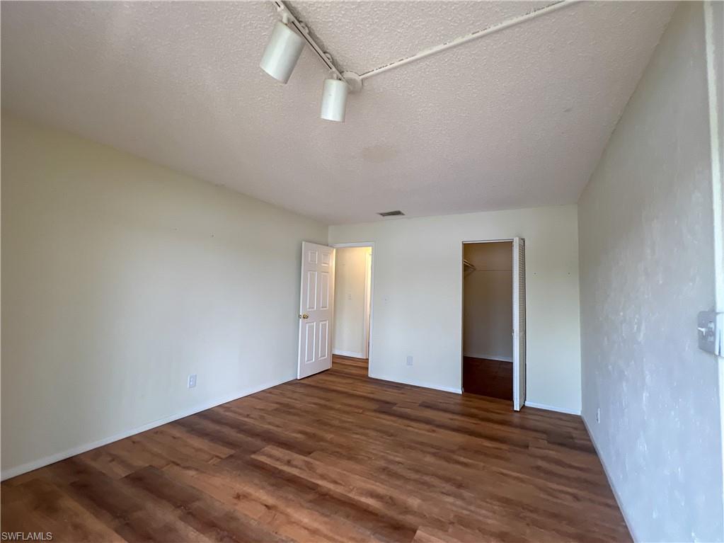 4305 Island Cir 4 Property Photo 15