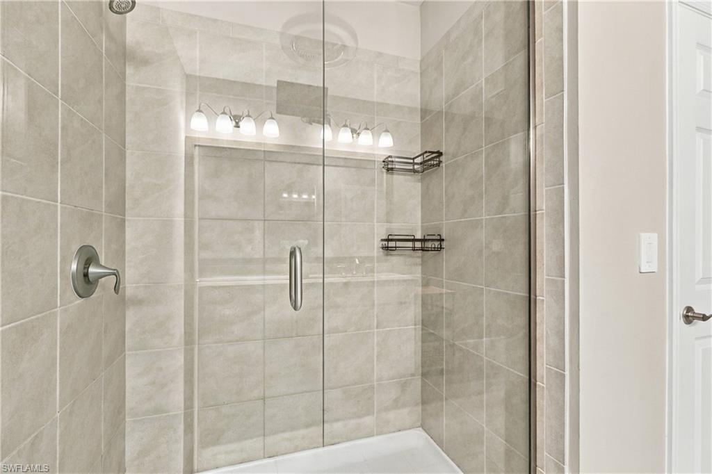 2996 Royal Gardens Ave Property Photo 16