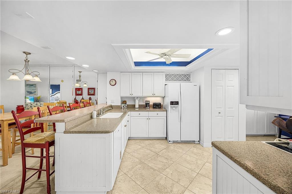 4265 Bay Beach Ln 522 Property Photo 6