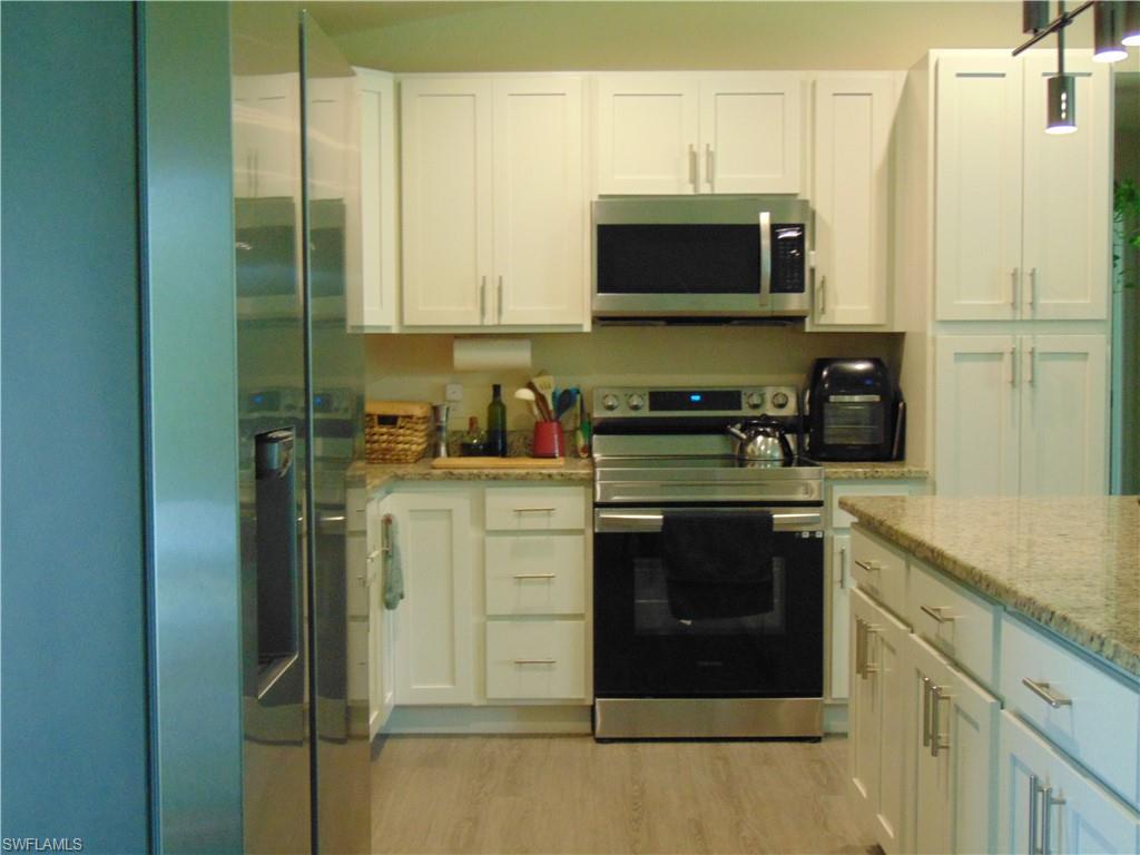 8051 Rolling Cir Property Photo 5