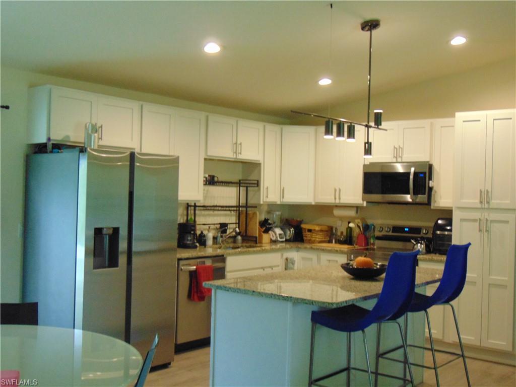 8051 Rolling Cir Property Photo 6