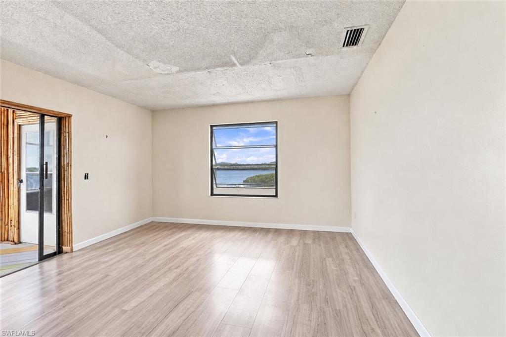 5191 Marina Dr Property Photo 22