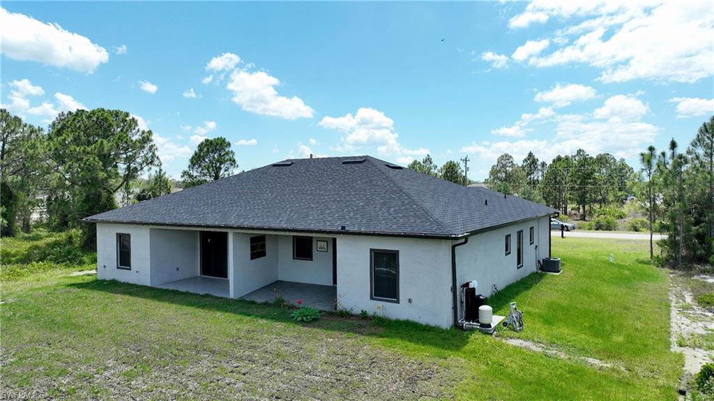 857/859 Eisenhower Blvd Property Photo 4