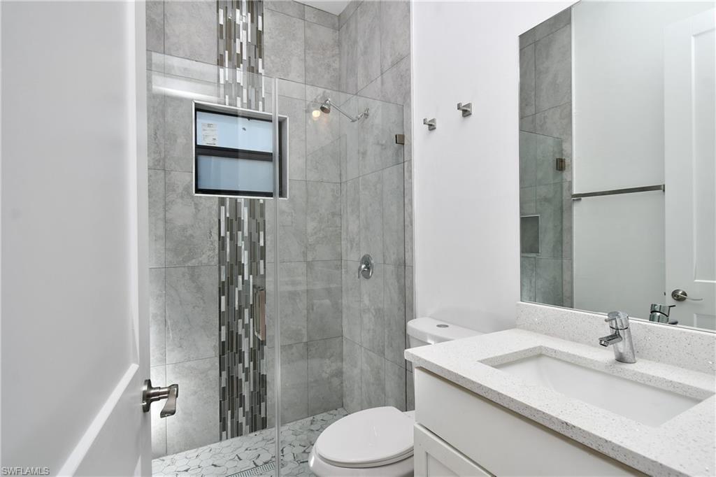 857/859 Eisenhower Blvd Property Photo 11