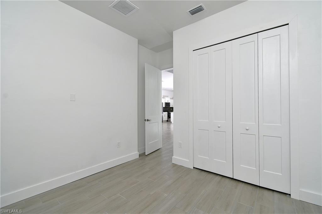 857/859 Eisenhower Blvd Property Photo 34