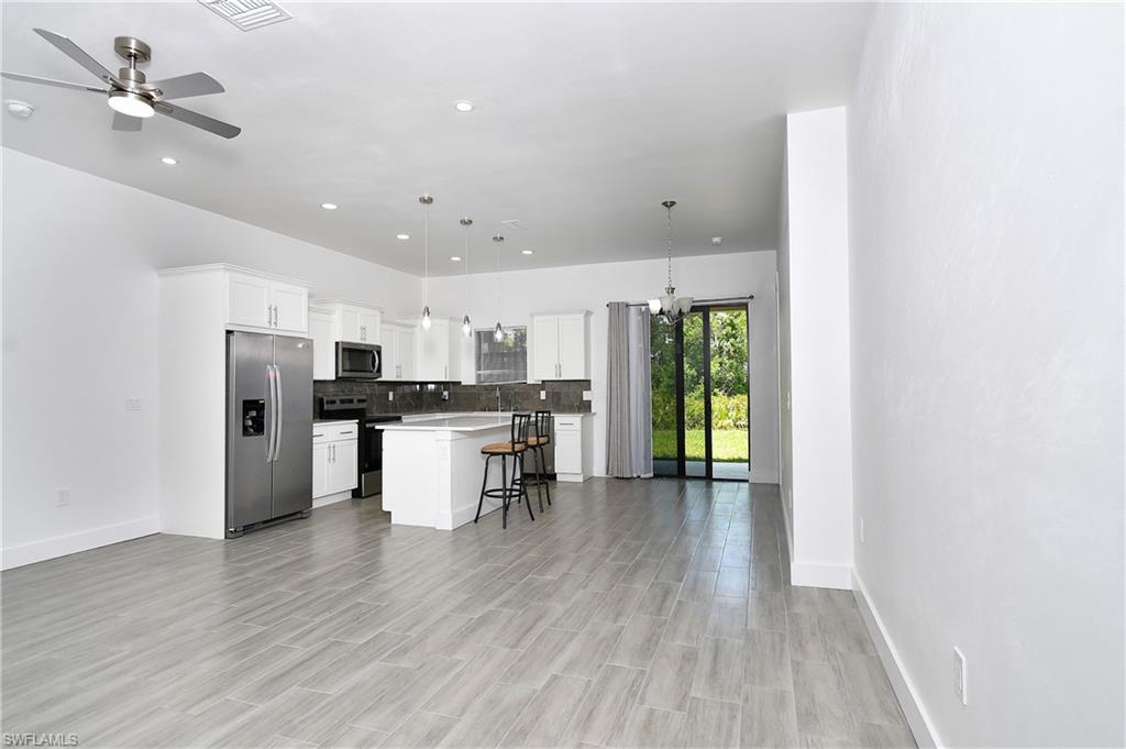 857/859 Eisenhower Blvd Property Photo 36