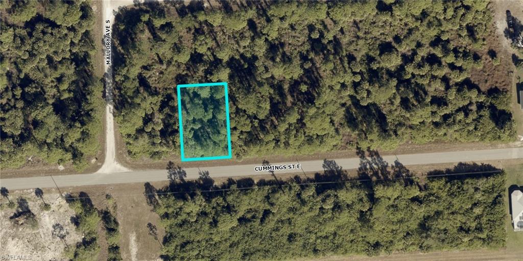 1235 Cumming St E Property Photo 1