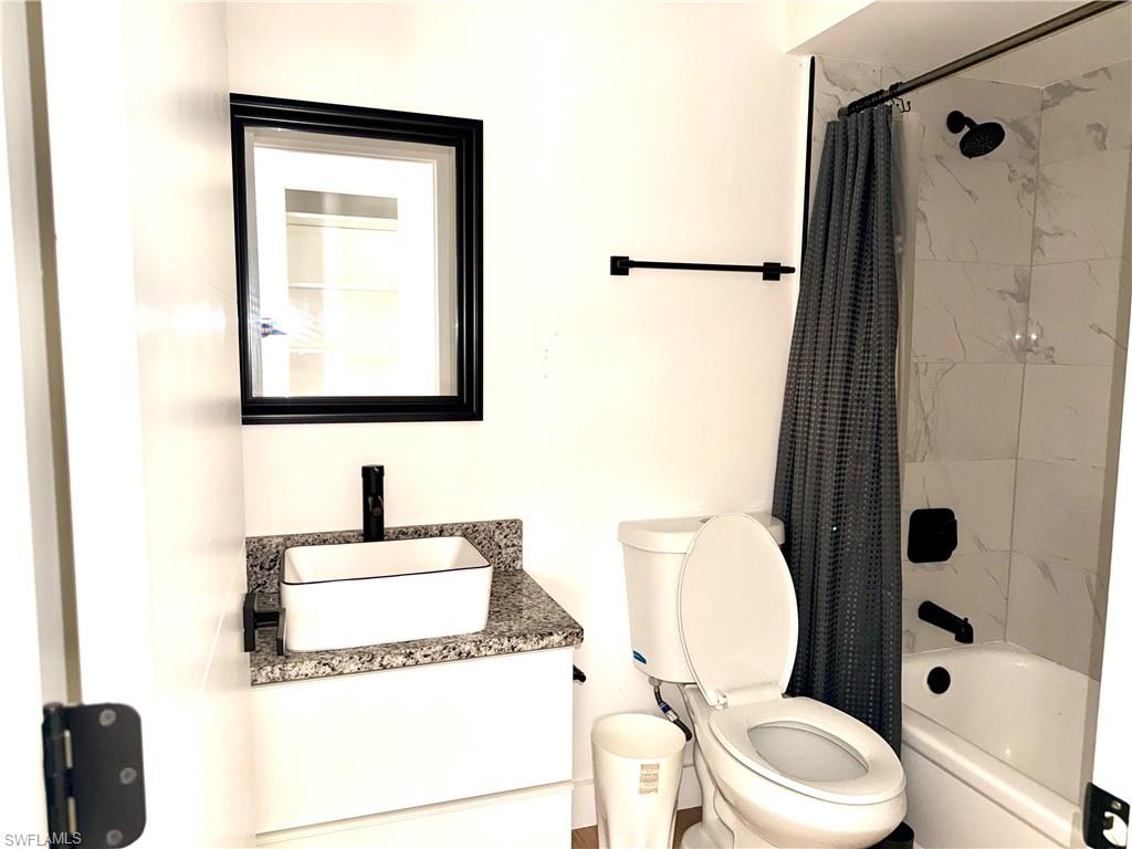 1103 Se 8th Ter B Property Photo 11