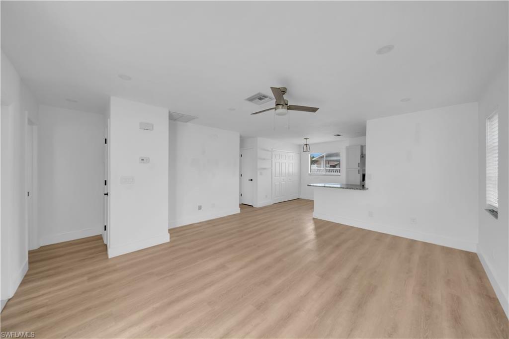1103 Se 8th Ter B Property Photo 11