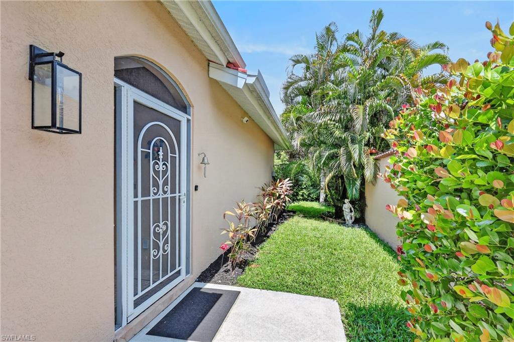 11180 La Coruna Ln Property Photo 4