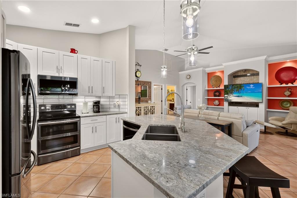 11180 La Coruna Ln Property Photo 8