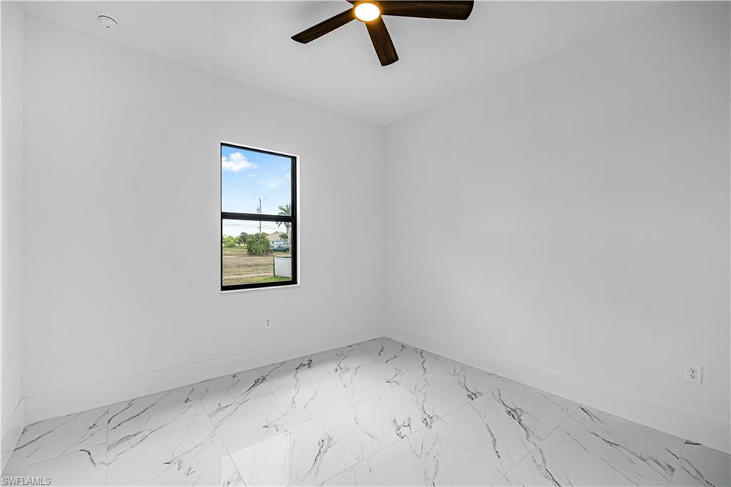 1633 Nw 31st Pl Property Photo 11